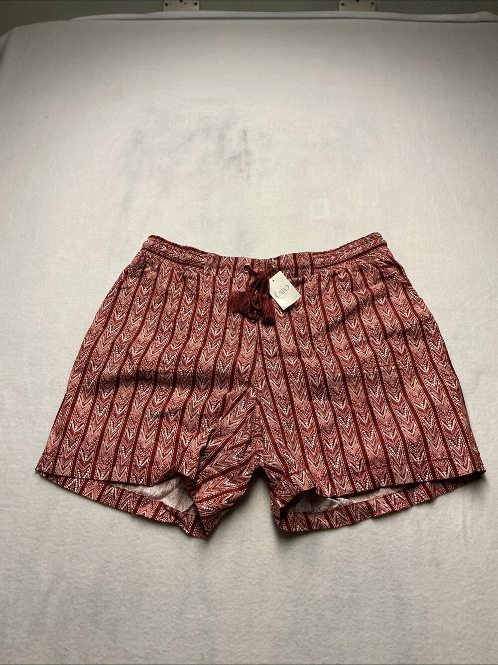 Cato Women’s Red And White Drawstring Shorts Sz 14/16, NWT 3791